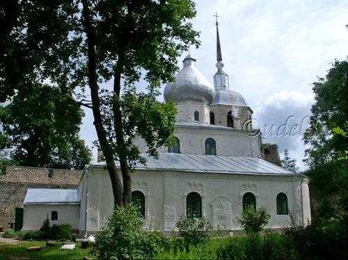 Православие, храм святителя Николая в городе Порхов, фото храма 2009 года, православный сайт udell3.narod.ru
