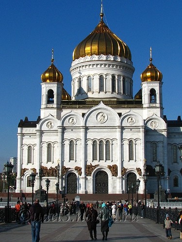 Фото Храма Христа Спасителя в Москве с Патриаршего моста