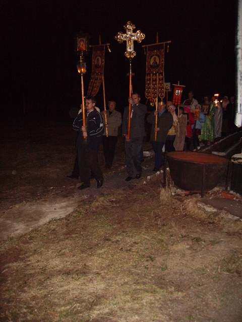 Амурская область: празднование Пасхи Христовой в храме посёлка Бурея Амурской области 27 апреля 2008 года