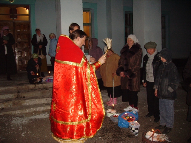 Амурская область: празднование Пасхи Христовой в храме посёлка Бурея Амурской области 27 апреля 2008 года