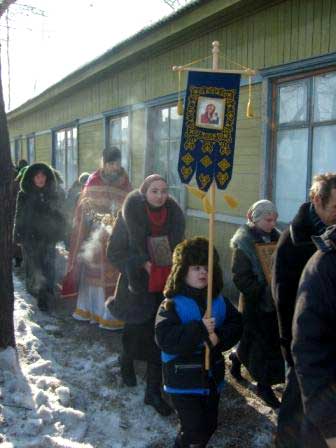 Амурская область: храм п. Архара - крестный ход.