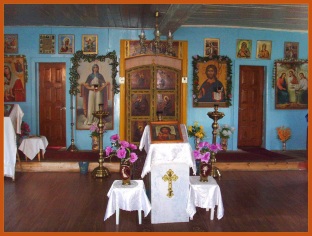 В храме Покрова Пресвятой Богородицы в селе Нармушадь Рязанской области в 2008 г.