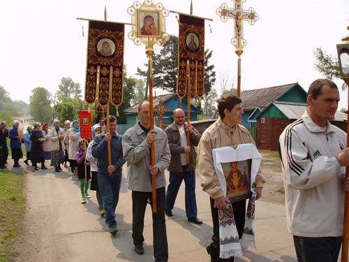 Православие в Амурской области: Крестный Ход в посёлке Бурея Амурской области в честь иконы «Неупиваемая Чаша» 18 мая 2008 года
