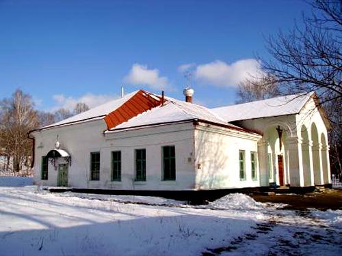 Фотография храма преподобного Серафима Саровского п. Бурея Амурской области 6 ноября 2006 г. 