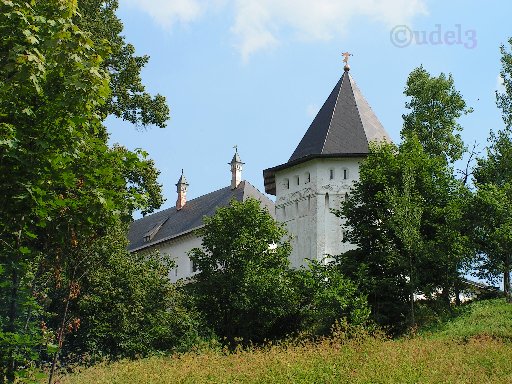 Православие, в Звенигороде, Житная башня Саввино-Сторожевского ставропигиального мужского монастыря, июль 2007 года