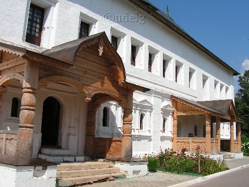 Православие в Звенигороде, Царицыны палаты в  Саввино-Сторожевском ставропигиальном монастыре, июль 2007 года