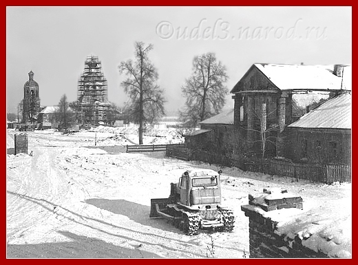Фото храма апостолов Петра и Павла в Ясеневе в семидесятые годы ХХ века, автор фото - Мясникова В.А